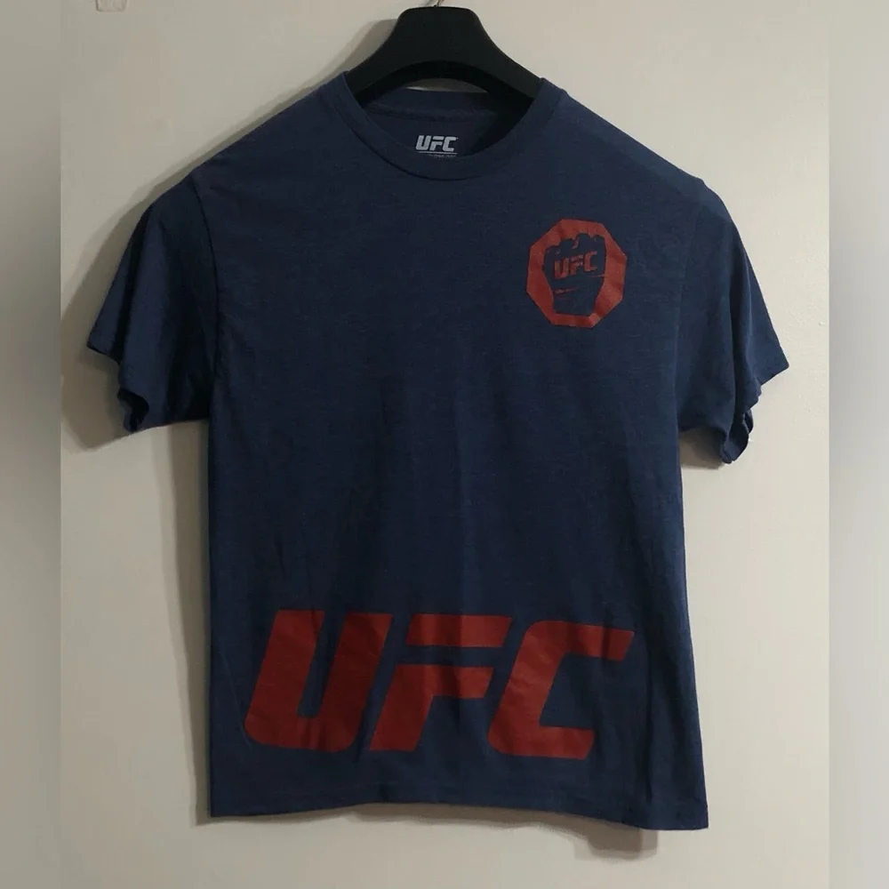 Big boy’s UFC T-shirt UFC logo crewneck short sleeves blue. 2XL//2XG/2TG/ (18).